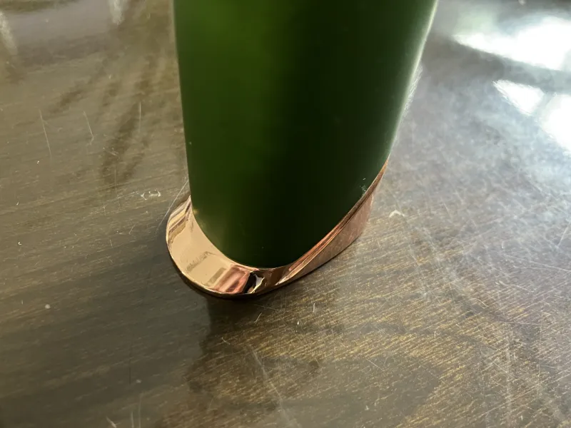 底部突出打火机
